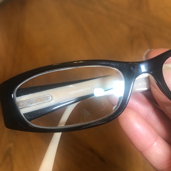 Chanel Small Prescribe Eyeglasses. - Picture 15 of 16